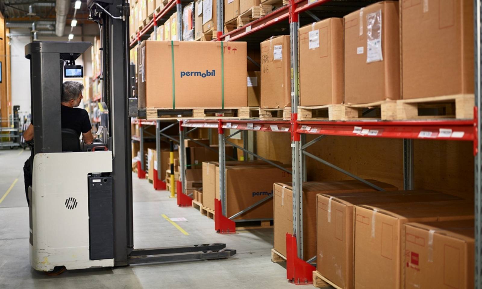 A variety of engineered and smart packaging solutions were implemented to optimize both inbound and outbound flows